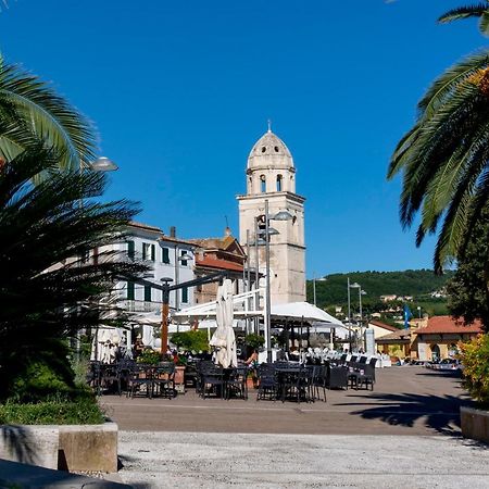 Mare Di Stelle Bed & Breakfast ซีโรโล ภายนอก รูปภาพ