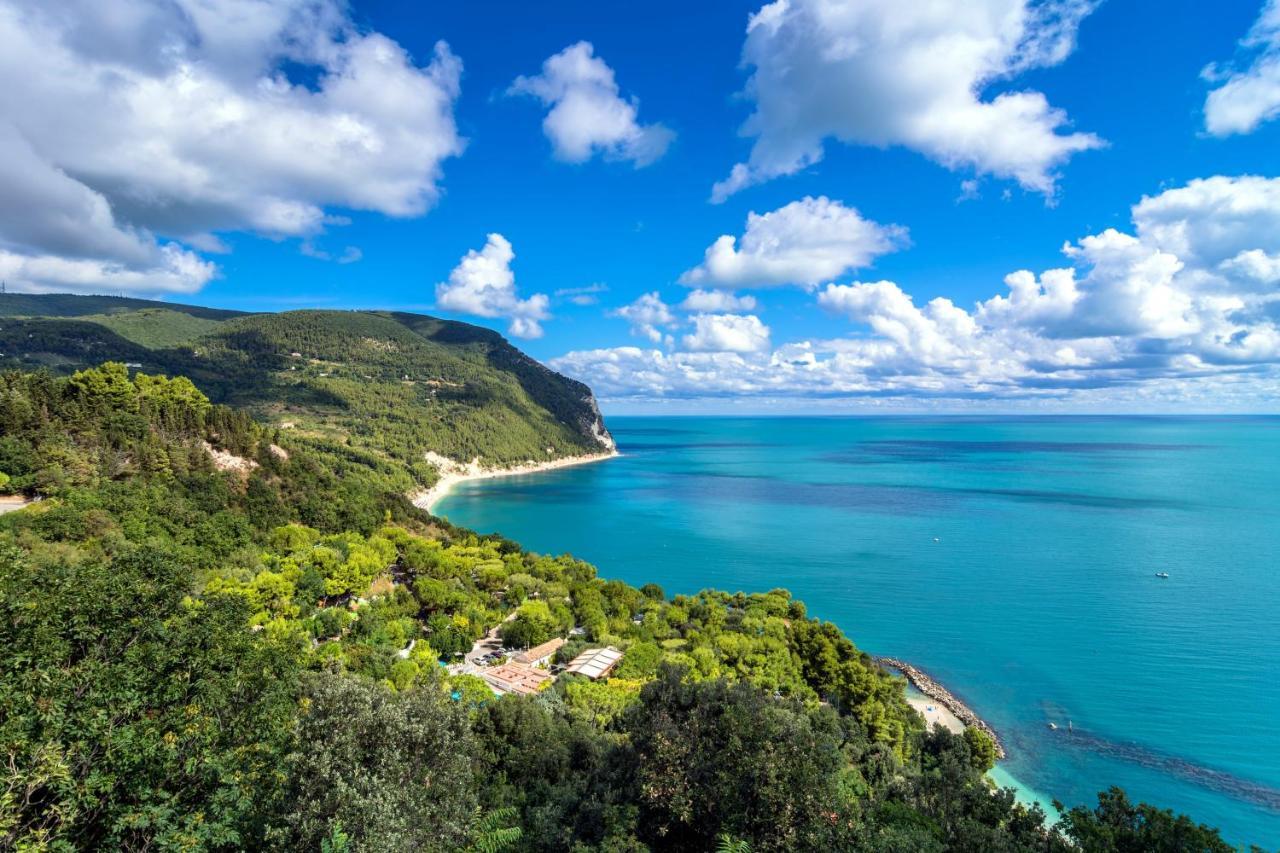 Mare Di Stelle Bed & Breakfast ซีโรโล ภายนอก รูปภาพ